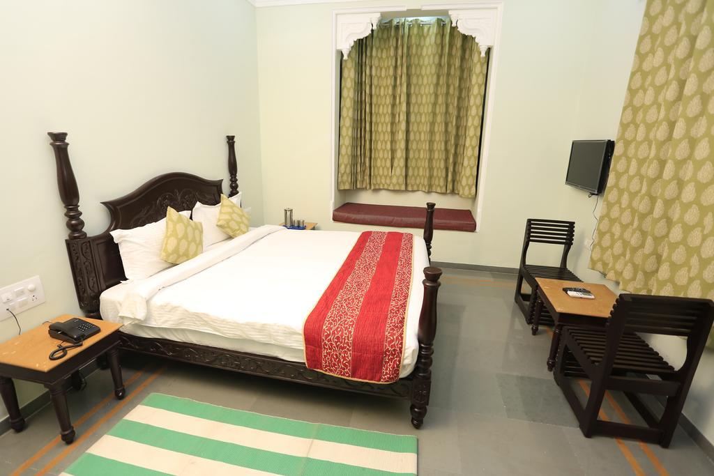 Sai Palace Hotel Udaipur Buitenkant foto