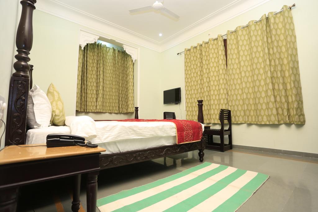Sai Palace Hotel Udaipur Buitenkant foto